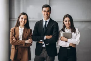 Perfiles de trabajadores corporativos con distintas habilidades